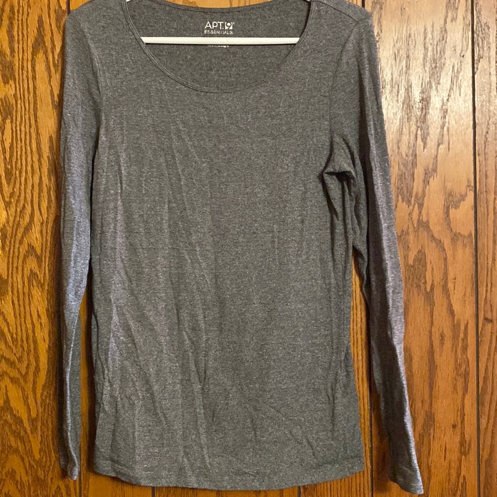 Gray long sleeve shirt